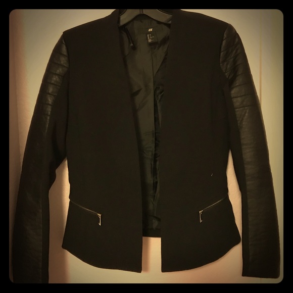 H&M Jackets & Blazers - H&M black blazer size 6